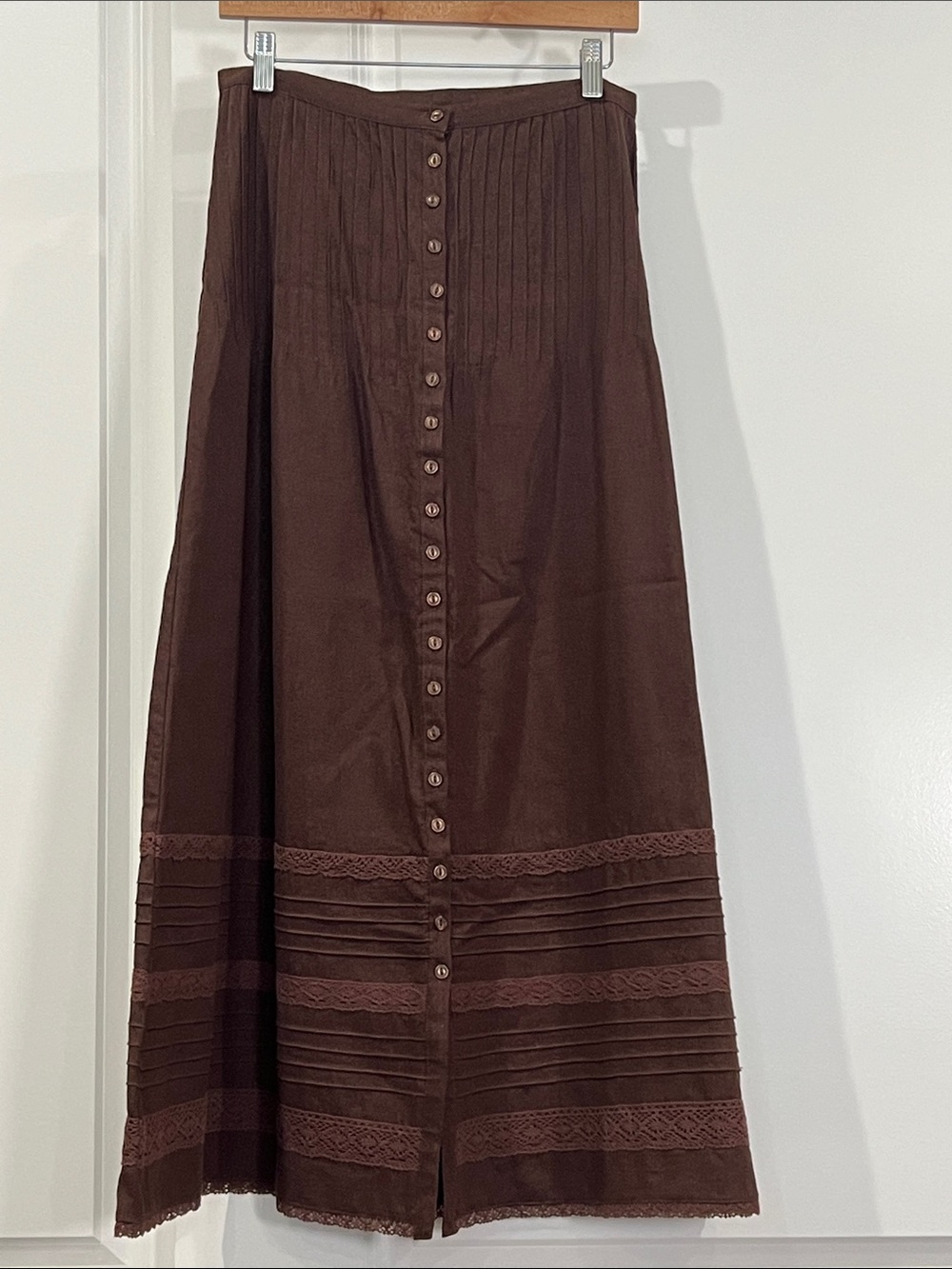 New Brown Button-Front Maxi Skirt with Lace Trim